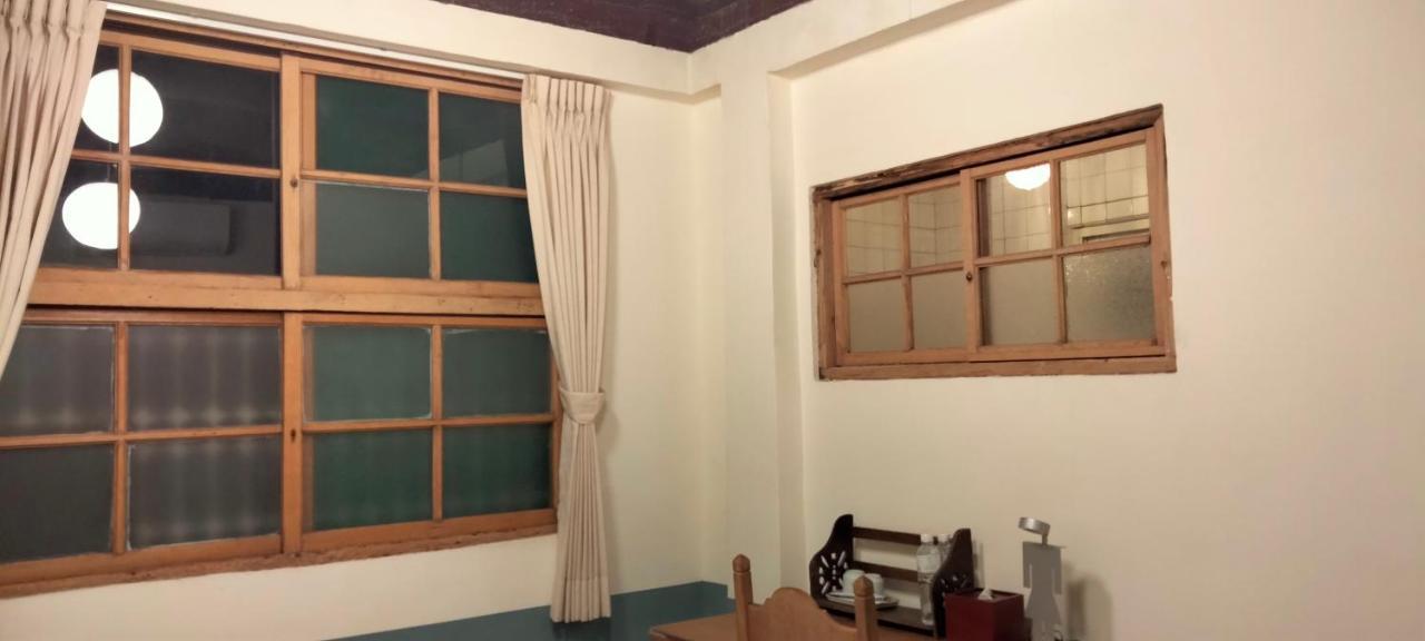 Neat Hostel Tainan Extérieur photo