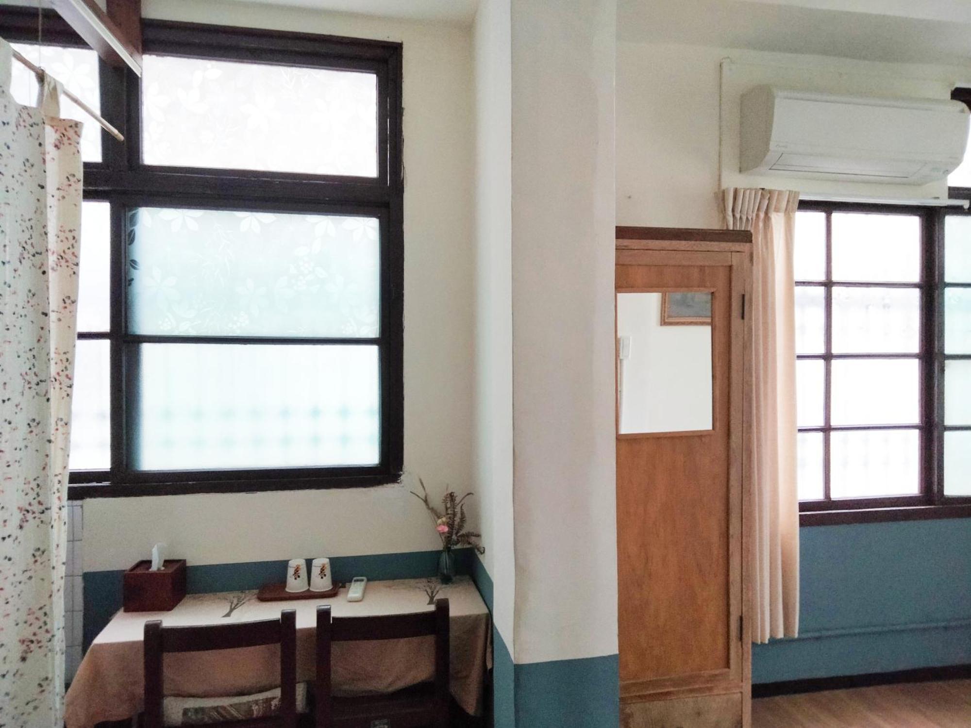 Neat Hostel Tainan Extérieur photo