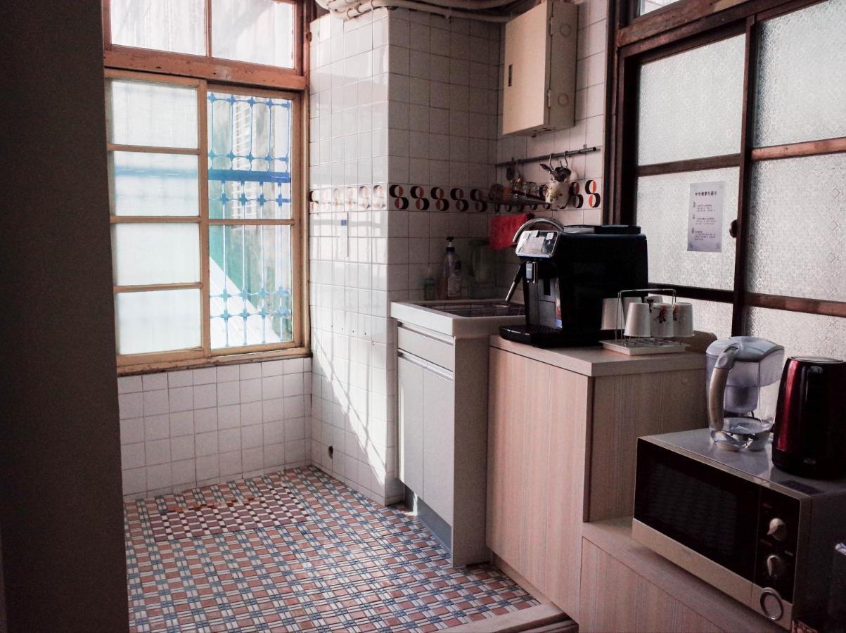 Neat Hostel Tainan Extérieur photo